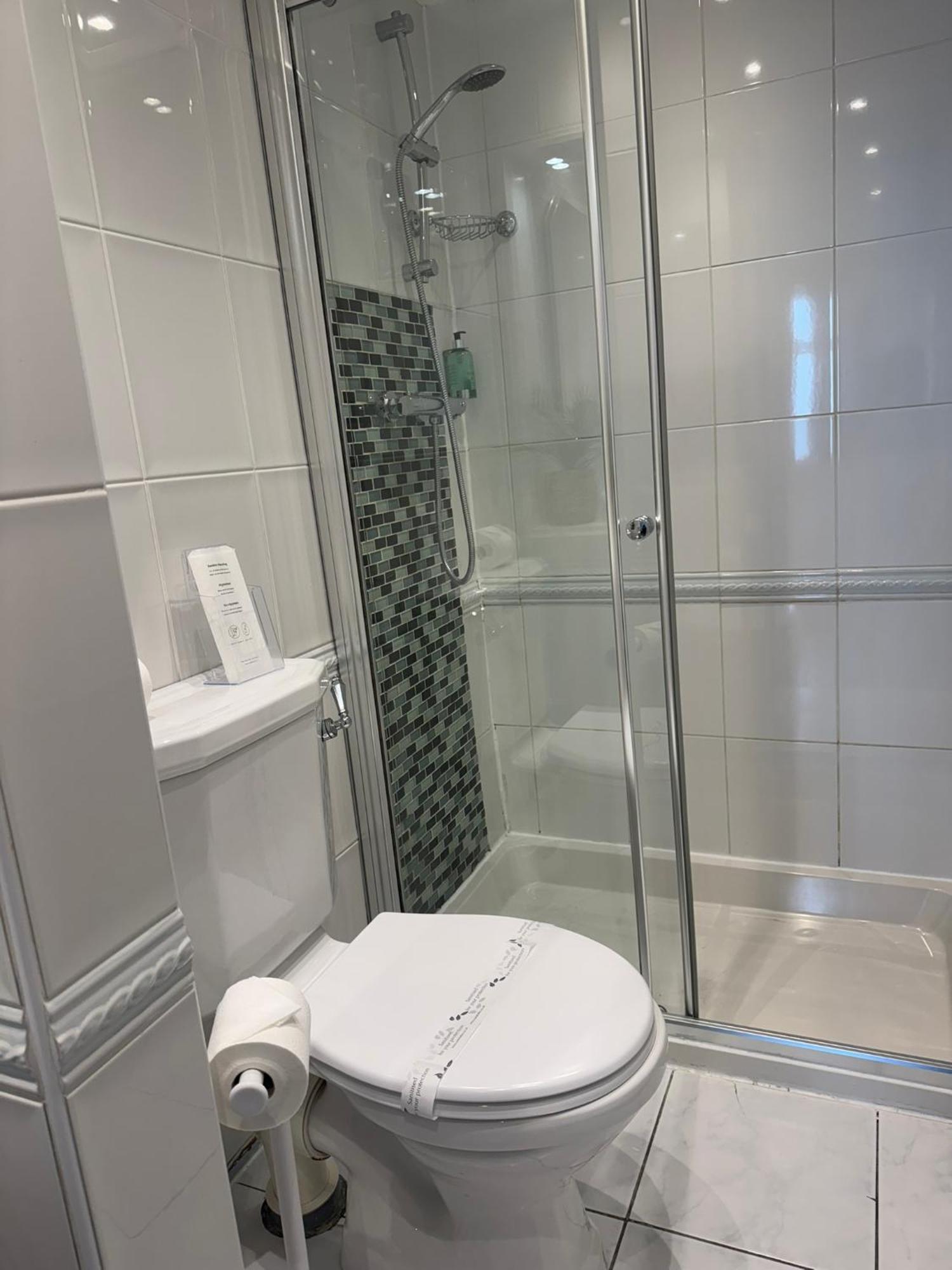 The Ship - Sandgate Bed & Breakfast